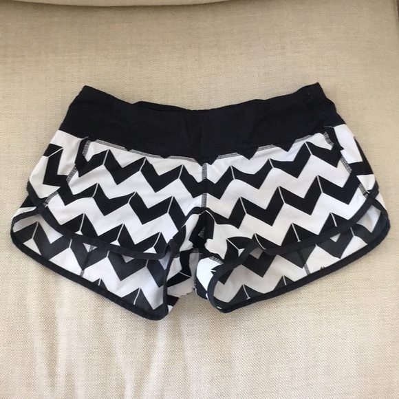 lululemon athletica Pants - Lululemon speed shorts